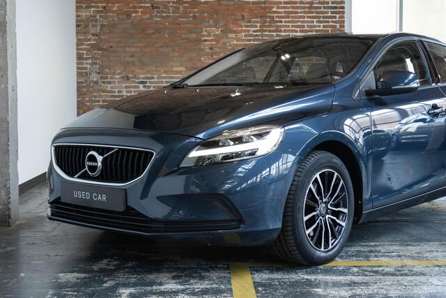 Volvo V40 T2 Automaat Nordic+ | Dealeronderhouden | 1ste eigenaar | Stoelverwarming | Climate Control | Parkeerverwarming | Parkeersensoren achter | Parkeercamera | High Performance Audio | Verwarmbare Voorruit | Volvo on Call |