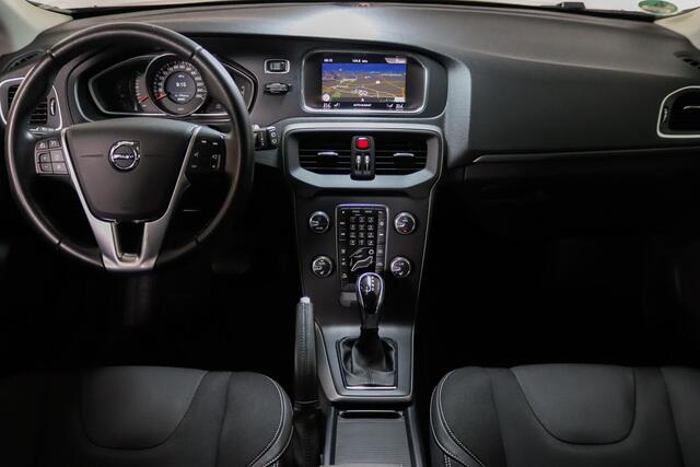 Volvo V40 1.5 T3 Kinetic Navigatie, LED koplampen, Uitzonderlijk nette staat!