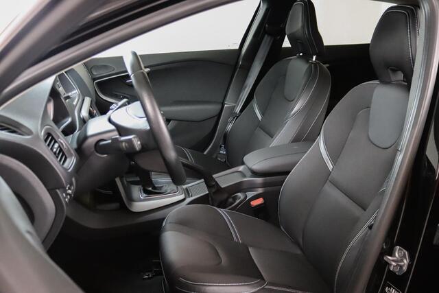 Volvo V40 1.5 T3 Kinetic Navigatie, LED koplampen, Uitzonderlijk nette staat!