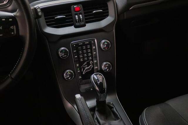 Volvo V40 1.5 T3 Kinetic Navigatie, LED koplampen, Uitzonderlijk nette staat!