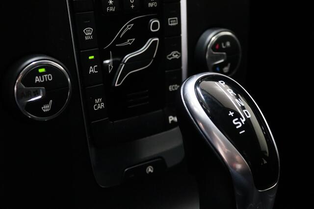 Volvo V40 1.5 T3 Kinetic Navigatie, LED koplampen, Uitzonderlijk nette staat!