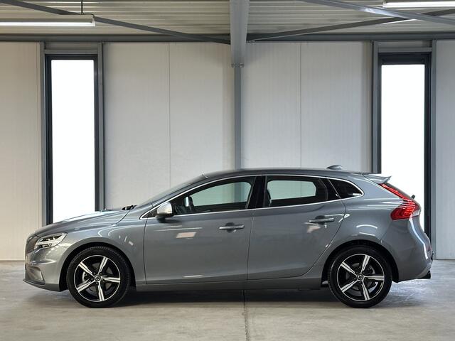 Volvo V40 2.0 T4 Business Sport R-Design 191pk | Trekhaak | Stoelverwarming | PDC