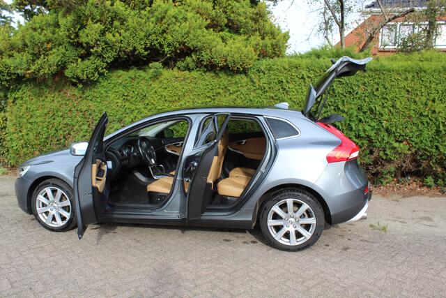 Volvo V40 222pk 2.0 T2 Nordic