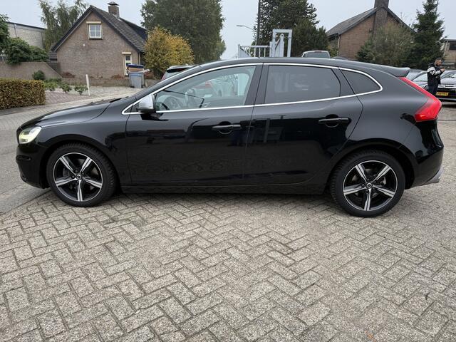 Volvo V40 2.0 D3 Polar+ Sport R-DESIGN PANO/AUT