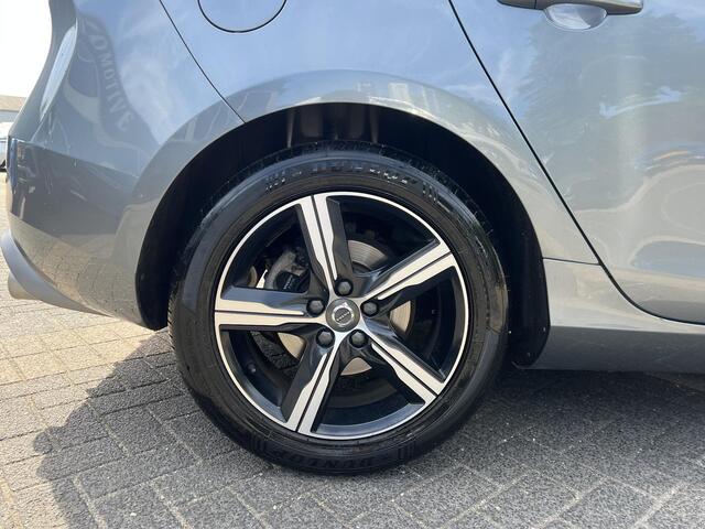 Volvo V40 1.5 T3 Polar+ Sport R DESIGN RIJKLARPRIJS INCL. 12MND BOVAG.