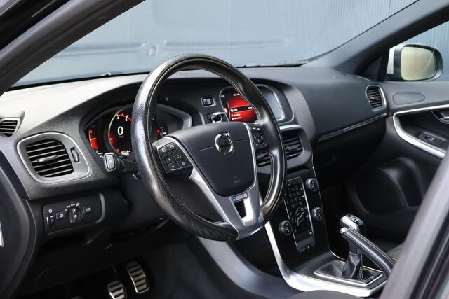 Volvo V40 2.0 T4 Business Sport | Origineel NL | Cruise Control | Navigatie | PDC |