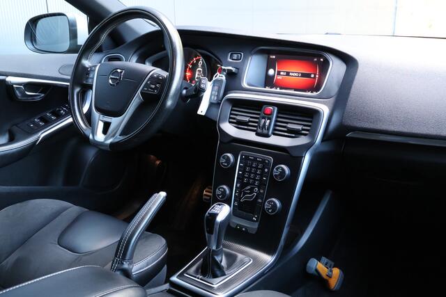 Volvo V40 2.0 T4 Business Sport | Origineel NL | Cruise Control | Navigatie | PDC |