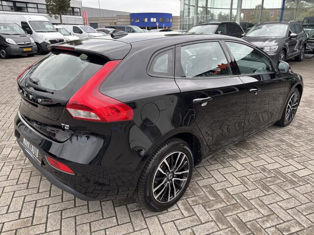 Volvo V40 2.0 T2 Momentum Navi Bluetooth Led Parkeersensoren