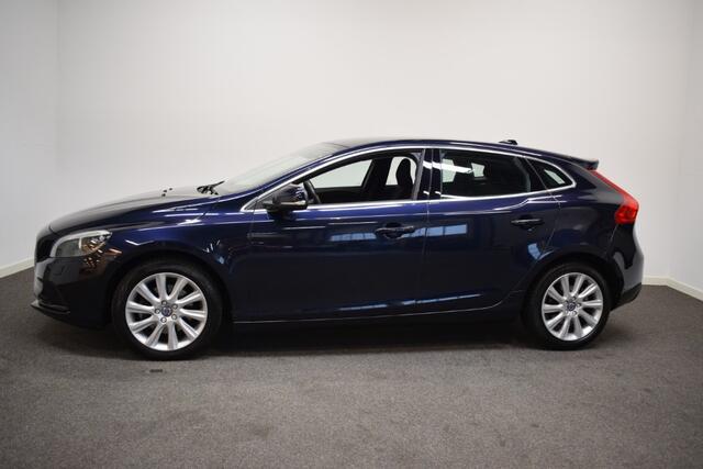 Volvo V40 2.0 T3 153pk Nordic+ Xenon/ Stoel, voorruit verw./ Standkachel/ Digitaal dashboard