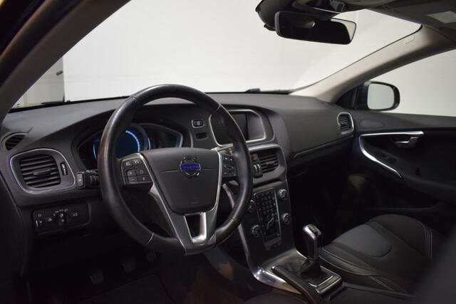 Volvo V40 2.0 T3 153pk Nordic+ Xenon/ Stoel, voorruit verw./ Standkachel/ Digitaal dashboard