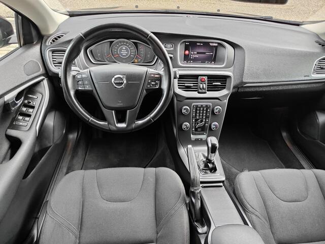 Volvo V40 2.0 T2 Momentum