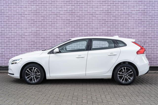 Volvo V40 1.5 T2 Polar+ | Automaat | Navi | Stoelverwarming | Park Assist | Cruise Control | High Performance Audio | Climate Control | Bluetooth | Volvo On Call | DAB |