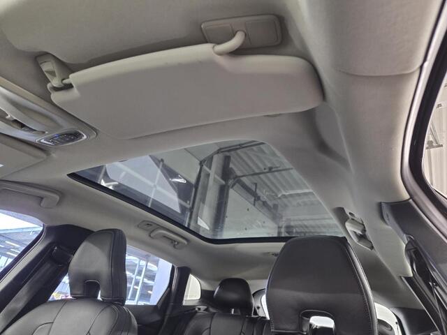 Volvo V40 1.5 T2 Nordic+, AUT! Pano Dak! Leder! Camera! VERWACHT!!