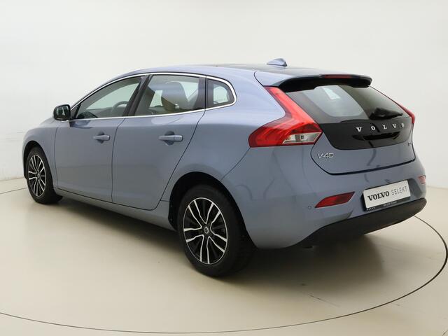 Volvo V40 T2 122pk Nordic+ Luxury / Standkachel / Stoelverwarming / Power seats / Voorruit verwarming / Camera achter /