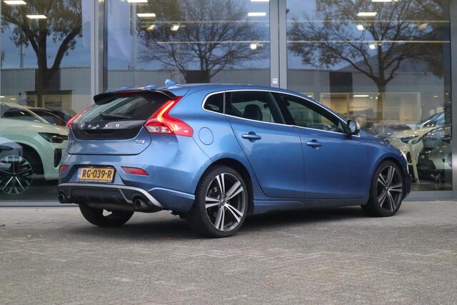Volvo V40 2.0 T4 Business Sport | 20'' wielen | Bodykit | Dakspoiler | Wordt verwacht!