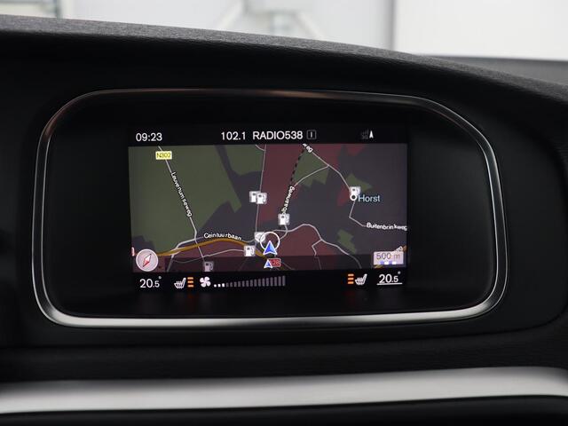 Volvo V40 2.0 T4 Sport | Stoelverwarming | Camera | Leder/Alcantara | Park Assist | Full LED | Navigatie | Climate control | Cruise control