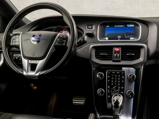 Volvo V40 2.0 D2 R-Design Automaat (NAVIGATIE, VIRTUAL COCKPIT, CLIMATE, LEDER/ALCANTARA, STOELVERWARMING, SPORTSTOELEN, GETINT GLAS, CRUISE, PARKEERSENSOREN, NIEUWE APK, NIEUWSTAAT)
