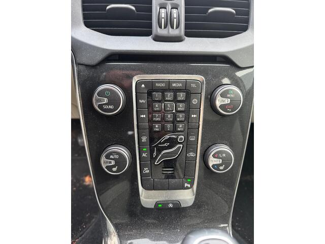 Volvo V40 2.0 T2 Nordic+ | Standkachel | Stoelverwarming | Parkeersensoren | Climate control | Led koplampen |