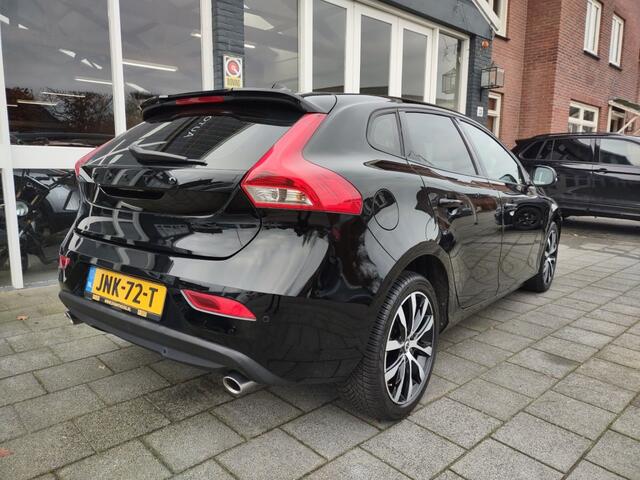 Volvo V40 T3 BLACK-EDITION AUTOMAAT