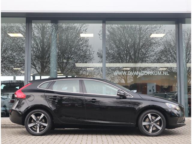 Volvo V40 1.5 T2 Momentum / Automaat