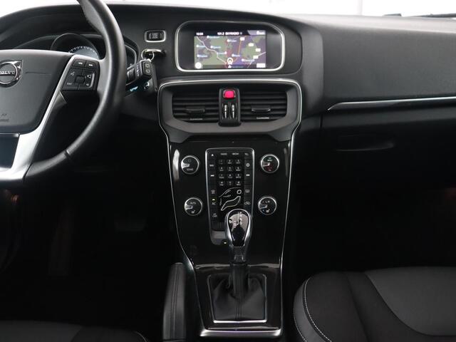 Volvo V40 1.5 T2 Polar+ | Automaat | Stoelverwarming | Full LED | Navigatie | Parkeerhulp | Climate control | Bluetooth | Cruise control