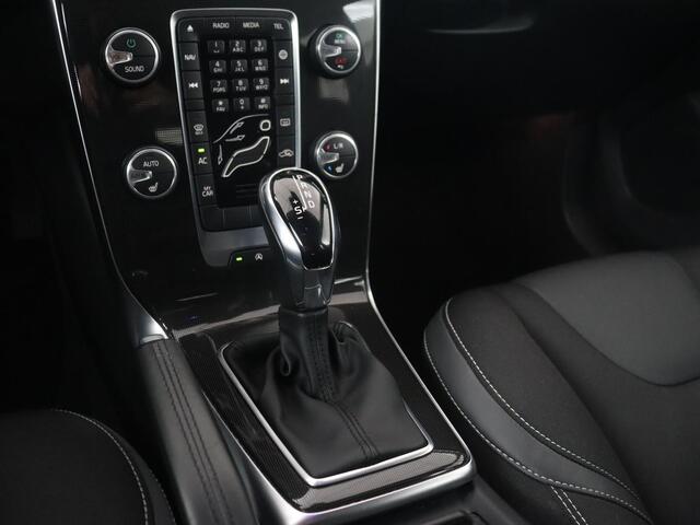 Volvo V40 1.5 T2 Polar+ | Automaat | Stoelverwarming | Full LED | Navigatie | Parkeerhulp | Climate control | Bluetooth | Cruise control