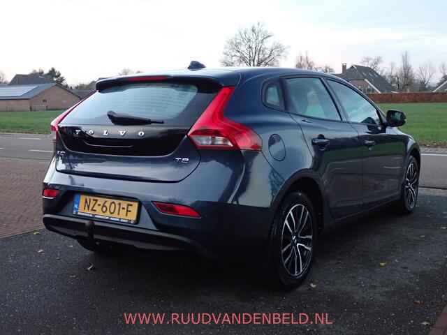 Volvo V40 2.0 T2 Nordic+ TREKHAAK/VERWARMBARE VOORSTOELEN/CRUISE