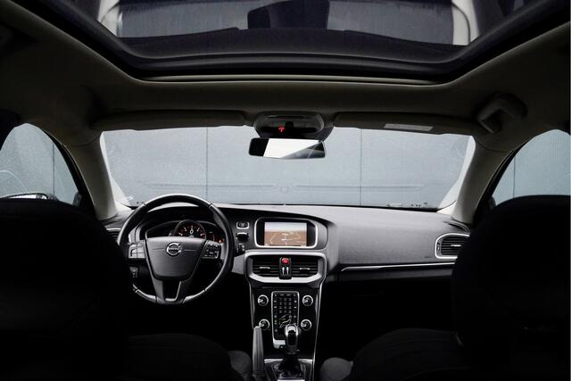 Volvo V40 2.0 T3 153 pk NORDIC BUSINESS / PANORAMADAK / 1e EIGENAAR / NL-AUTO / BTW-AUTO / NAVIGATIE / PARKEERHULP / HIGH PERFORMANCE AUDIO
