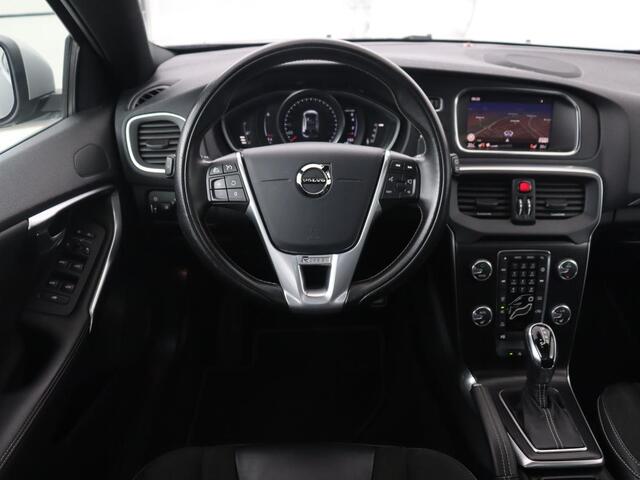Volvo V40 1.5 T3 Polar+ Sport | Panoramadak | Stoelverwarming | Camera | Full LED | Navigatie | Park Assist | Harman/Kardon | Keyless | R Design