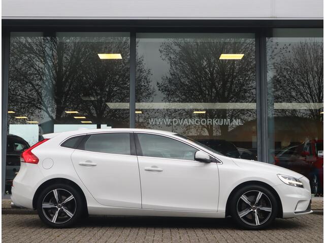 Volvo V40 2.0 D3 150 PK Business Sport