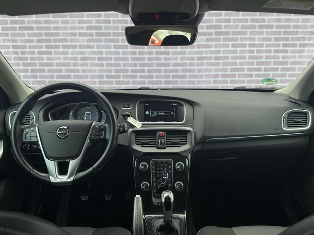 Volvo V40 1.5 T2 Polar+ | Leder | Stoelverwarming | DAB | Volvo on call | Parkeersensoren | High Performance Audio | Regensensor |