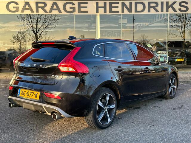 Volvo V40 1.5 T3 153pk Polar+ Sport Automaat | Pano | Trekhaak 1500kg | H&K | occasion