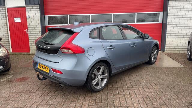 Volvo V40 1.5 T3 Nordic+ AUTOMAAT / TREKHAAK / FULL LED / STANDKACHEL / STOELVERW / NAVI / CLIMA / PDC / BLUETOOTH / CRUISE / NL-AUTO