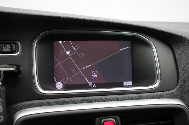 Volvo V40 1.5 T2 Nordic + Automaat - Stoelverw. Navi, Clima, Half Leer, Trekhaak
