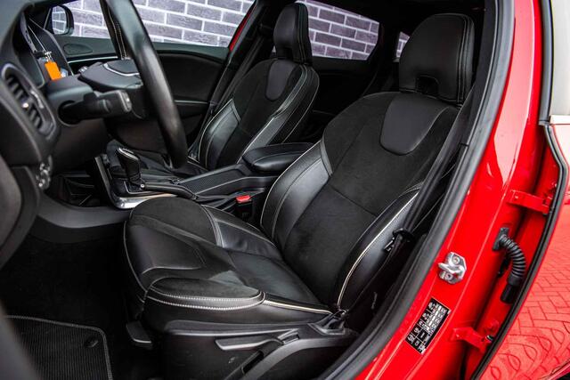 Volvo V40 1.5 T3 Polar+ Sport | Trekhaak | Panorama dak | Harman & Kardon | Achteruitrijcamera | Stoelverwarming | Climate control |