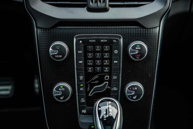 Volvo V40 1.5 T3 Polar+ Sport | Trekhaak | Panorama dak | Harman & Kardon | Achteruitrijcamera | Stoelverwarming | Climate control |