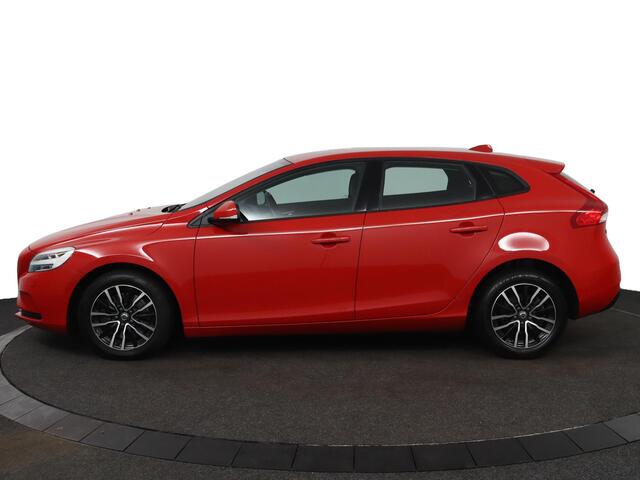 Volvo V40 1.5 T2 Nordic+ |NAP|BTW| Automaat | Stoelverwarming | Navi