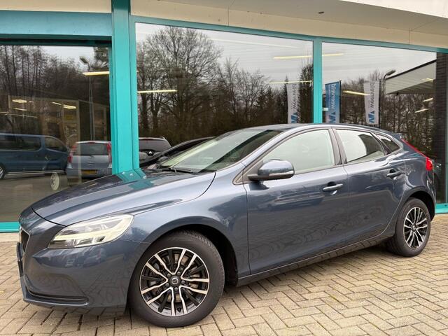 Volvo V40 1.5 T3 MOMENTUM Automaat, LED, Navi, PDC, TrHaak, NAP