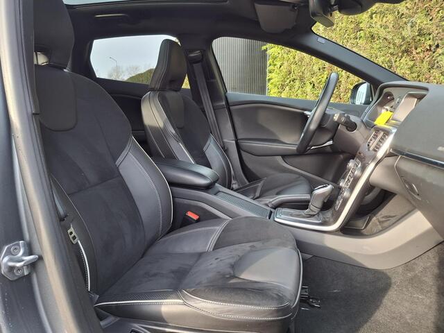 Volvo V40 T3 Polar+ Sport | R-Design | Panoramadak | H&K Audio | Camera | Keyless |