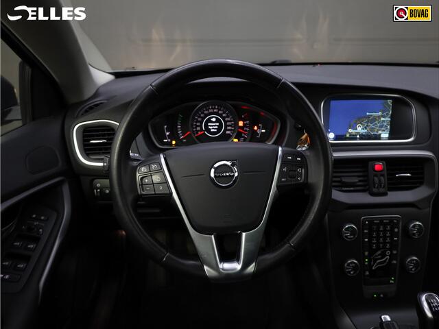 Volvo V40 2.0 D2 Momentum | Navigatie | Voorstoelen verwarmd | Verwarmde voorruit |