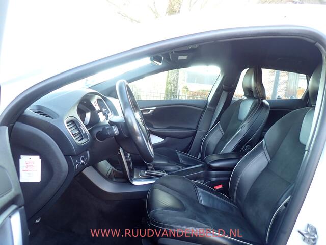 Volvo V40 2.0 T4 Business Sport R-DESIGN / CRUISE / VOORSTOELEN VERWARMD / BLUETOOTH
