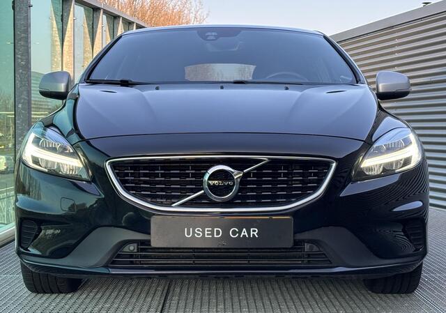 Volvo V40 1.5 T3 Polar+ Sport Automaat, R-design, Panoramadak, Stoelverwarming, High performance audio, Extra getinte ramen vanaf B-stijl, Climate control, Cruise control