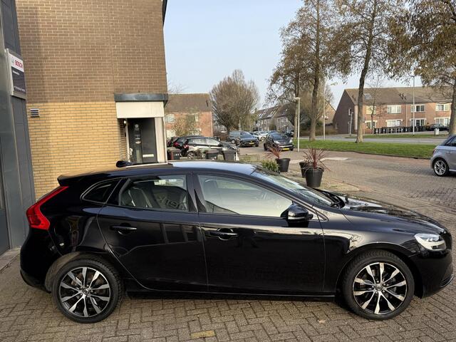 Volvo V40 2.0 T3 Dynamic Edition 153PK / Airco clima/ Navigatie/ Cruise/ PDC/ LED/ Stoel verw./ LMV