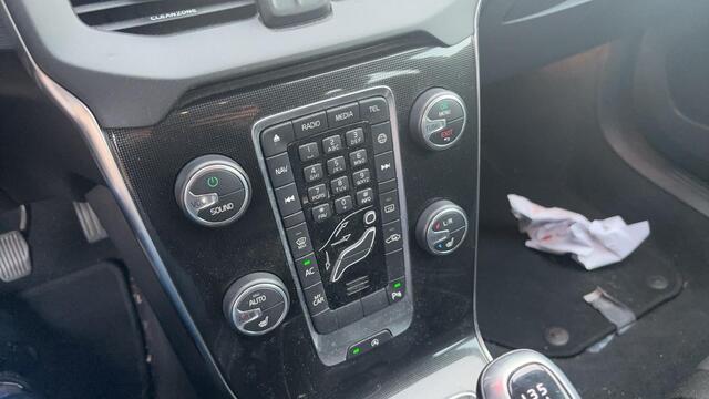 Volvo V40 2.0 T2 Nordic+ STANDKACHEL / STOELVERW / FULL LED / NAVI / CLIMA / PDC / BLUETOOTH / CRUISE / NL-AUTO