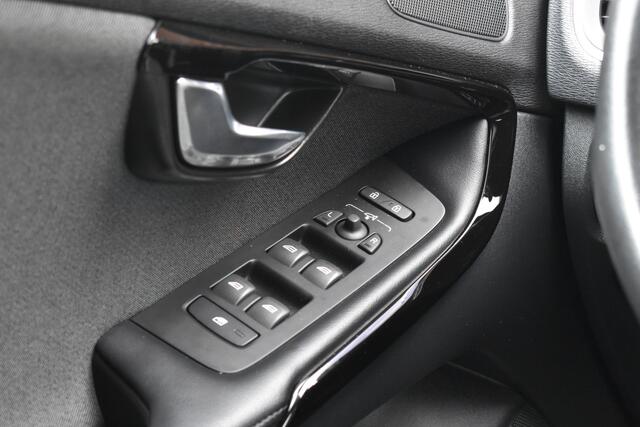 Volvo V40 T3 152PK Automaat Dynamic Edition | Trekhaak |