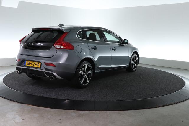 Volvo V40 1.5 T3 Polar+ Sport | TREKHAAK | CAMERA | STOELVERW. |