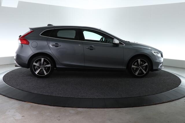 Volvo V40 1.5 T3 Polar+ Sport | TREKHAAK | CAMERA | STOELVERW. |