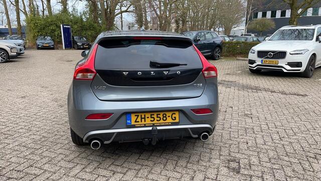 Volvo V40 T3 Automaat Polar+ Sport | Panoramadak | Achteruitrijcamera | Navigatie | Stoelverwarming | Standkachel | Trekhaak