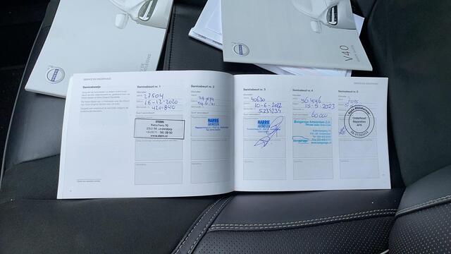 Volvo V40 T3 Automaat Polar+ Sport | Panoramadak | Achteruitrijcamera | Navigatie | Stoelverwarming | Standkachel | Trekhaak