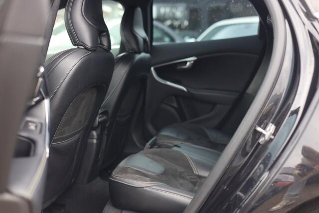 Volvo V40 2.0 D3 SPORT | R-DESIGN | AUTOMAAT | NAVI | TREKHAAK